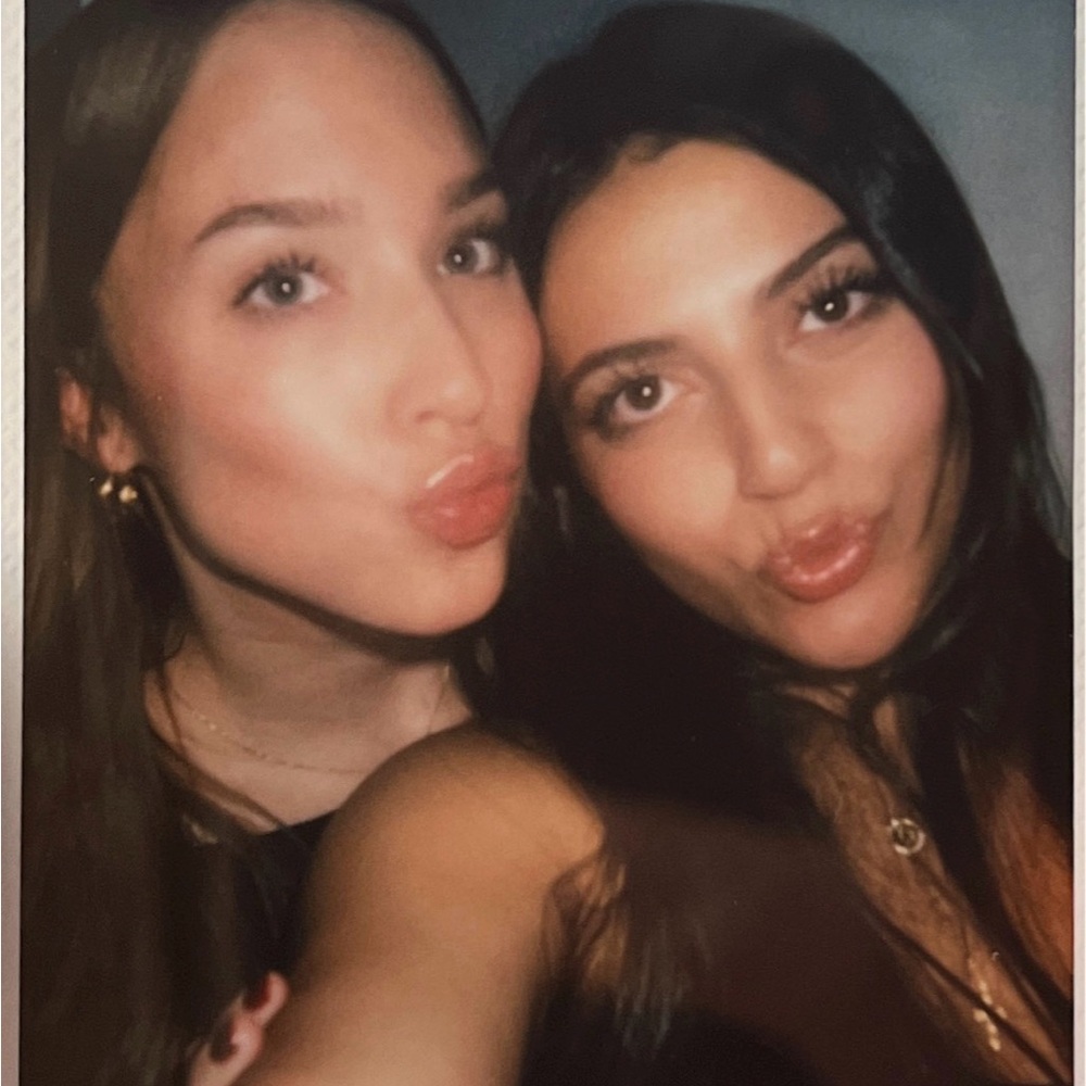 Meet your Posher, Cecilia
